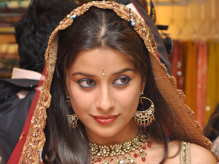 bollywood madhurima in bride wear latest photos